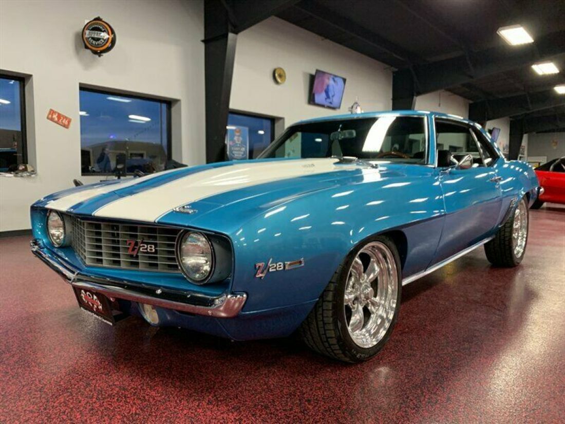 1969 Chevrolet Camaro SS Automatic 502 AC LEMANS BLUE Clean stance 1969 Chevrolet Camaro SS