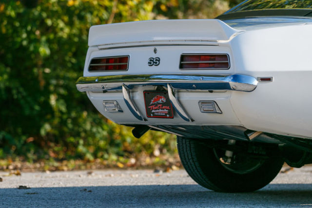 1969 Chevrolet Camaro - photo 10