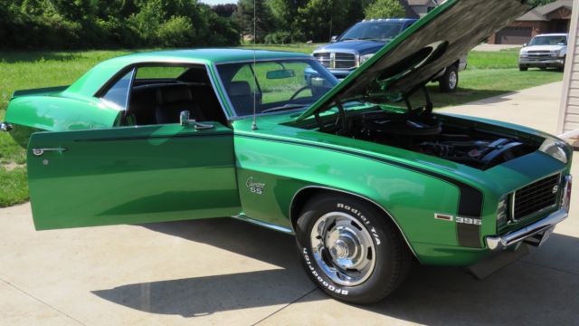 1969 Chevrolet Camaro SS RS - photo 8