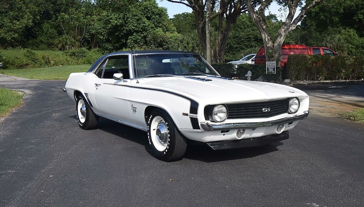 1969 Chevrolet Camaro SS X22 396/375 HP 4 Speed 12 Bolt Rear End 1969 Chevrolet Camaro Super Sport