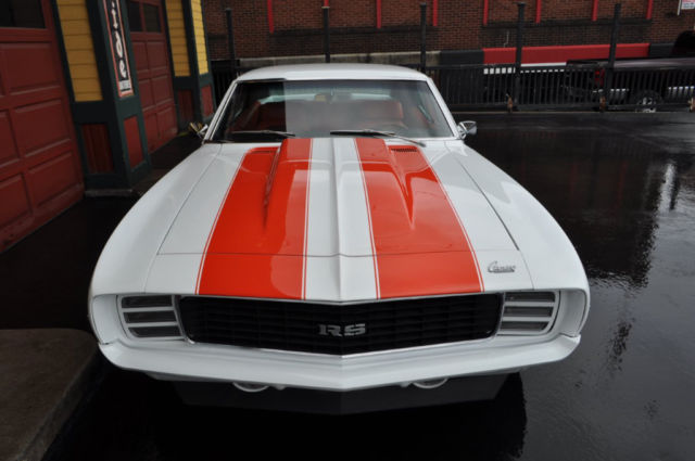 1969 Chevrolet Camaro SSRS White/Hugger Orange Stripes Houndstooth Inter - photo 9