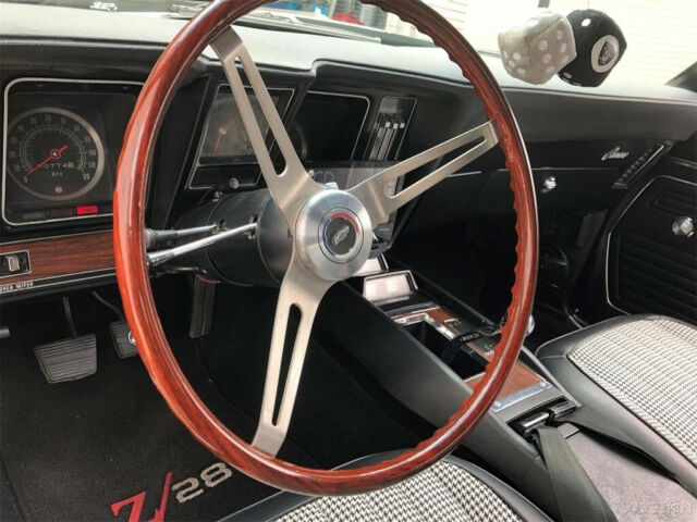 1969 Chevrolet Camaro - photo 9