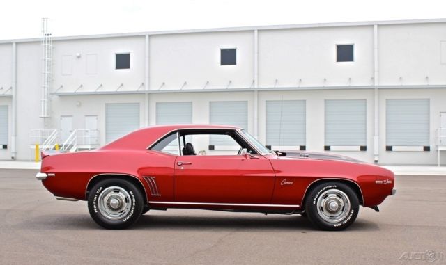 1969 Chevrolet Camaro Z28 / 302-290HP / 4-Speed - photo 6