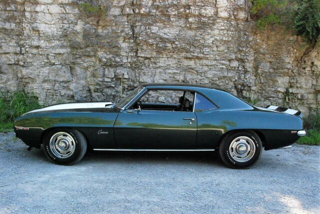 1969 Chevrolet Camaro Z/28 X77 - photo 3