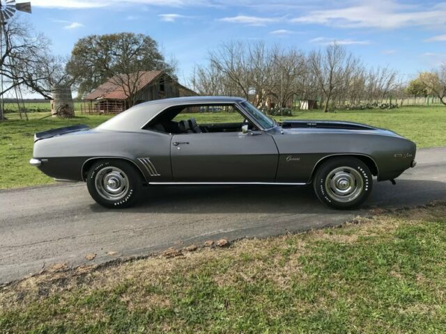 1969 Chevrolet Camaro Real Z/28 fresh ZZ430 Muncie 4 speed Vintage ac ps - photo 10