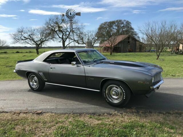 1969 Chevrolet Camaro Real Z/28 fresh ZZ430 Muncie 4 speed Vintage ac ps - photo 2