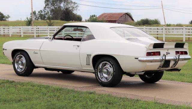 1969 Chevrolet Camaro Z28 - photo 2