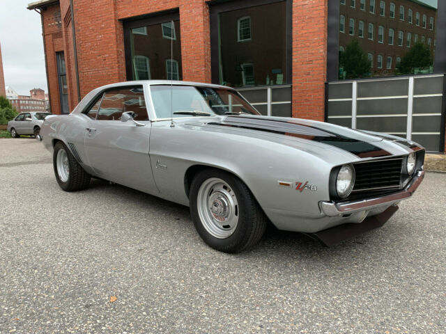 1969 Chevrolet Camaro Z28 - photo 2
