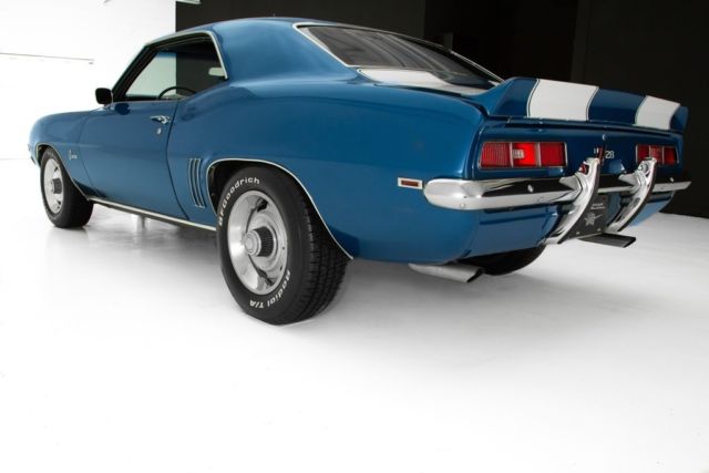 1969 Chevrolet Camaro Z28, X33, CE 302, 4-Speed - photo 9