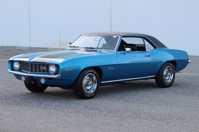 1969 Chevrolet Camaro Z/28 Z28 Z-28 in LeMans Blue / Certified by Jerry Macneish 1969 Chevrolet Camaro
