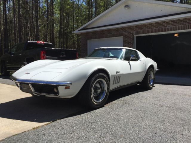 1969 CHEVROLET CORVETTE L46 1969 Chevrolet Corvette STINGRAY L46