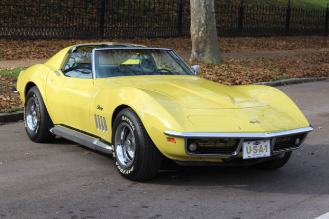 1969 Chevrolet Corvette,matching numbers 350/350,4 speed and side pipes! 1969 Chevrolet Corvette HAPPY HOLIDAYS!