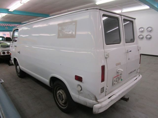 1969 Chevrolet G10 108 Sport Van - photo 7