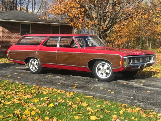 1969 Chevrolet Caprice Kingswood Estate - photo 2