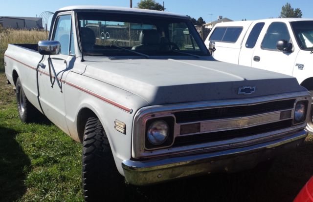 1969 CHEVY C10 - 1/2 TON - COLLECTORS ITEM - 8CYL- LONG BED - FLEETSIDE 1969 Chevrolet C-10 2 DOOR FLEETSIDE BASE