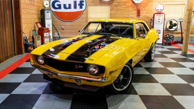 1969 Chevrolet Camaro Z/28 A/C Restomod MUST SELL! NO RESERVE! RS SS 396 - photo 4