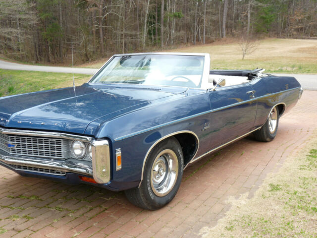 1969 Chevrolet Impala Convertible, new white top