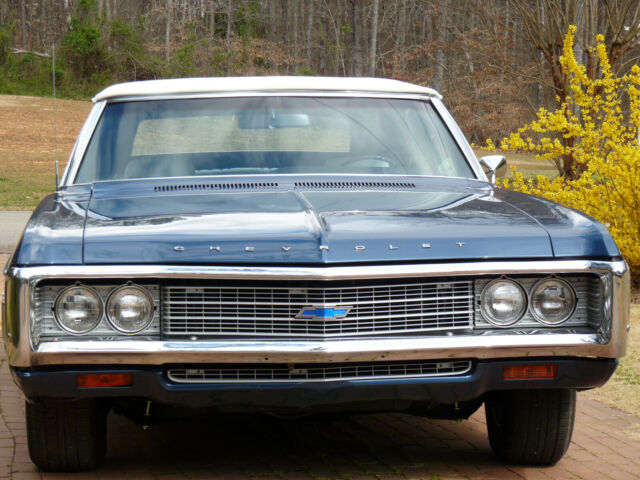 1969 Chevrolet Impala Convertible, new white top - photo 2