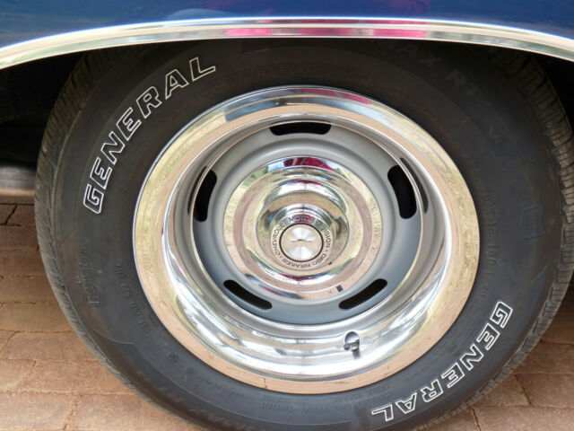 1969 Chevrolet Impala Convertible, new white top - photo 7