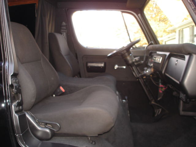 1969 Chevrolet G20 Van Custom built wheel and side pipe flares - photo 11