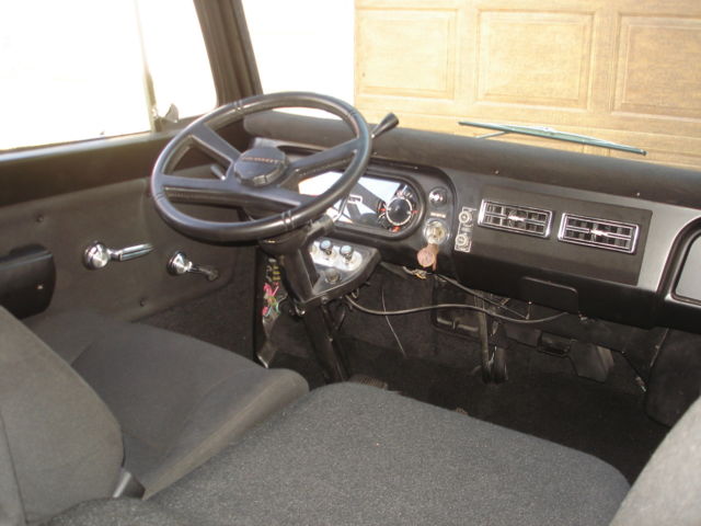 1969 Chevrolet G20 Van Custom built wheel and side pipe flares - photo 8