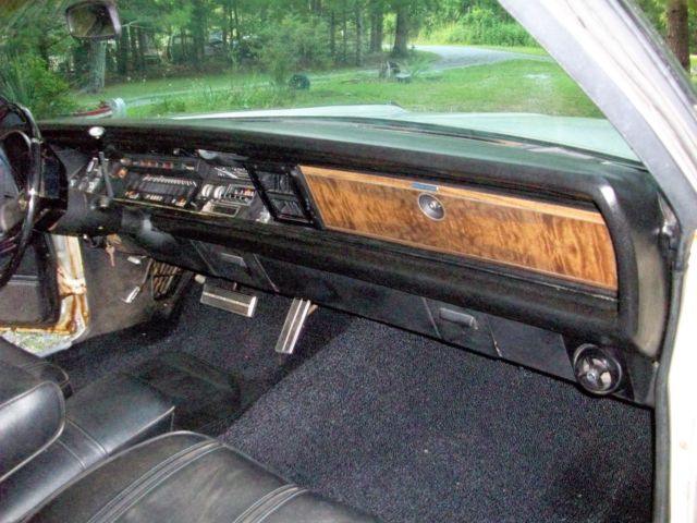 1969 Chrysler New Yorker 2 door Hardtop - photo 10