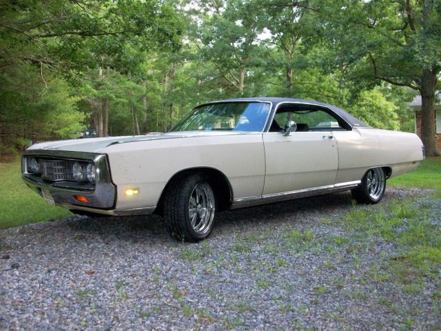 1969 Chrysler New Yorker 2 door Hardtop - photo 2