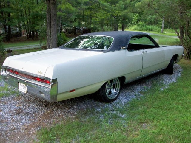 1969 Chrysler New Yorker 2 door Hardtop - photo 4