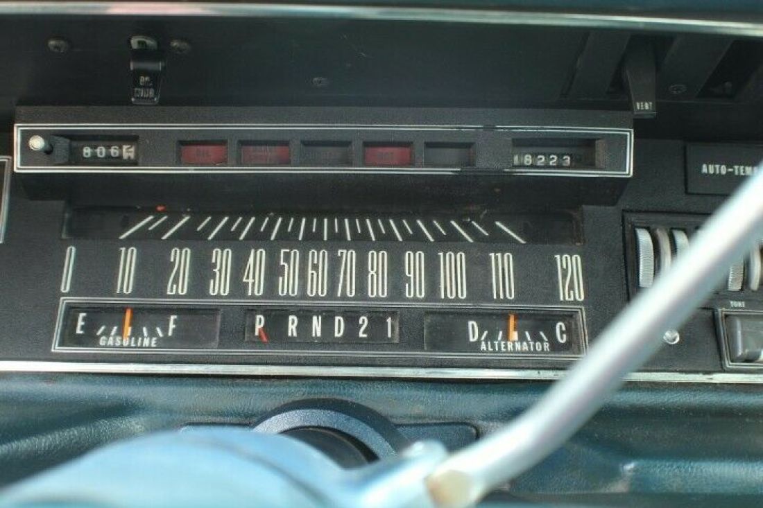 1969 Chrysler Town & Country - photo 13