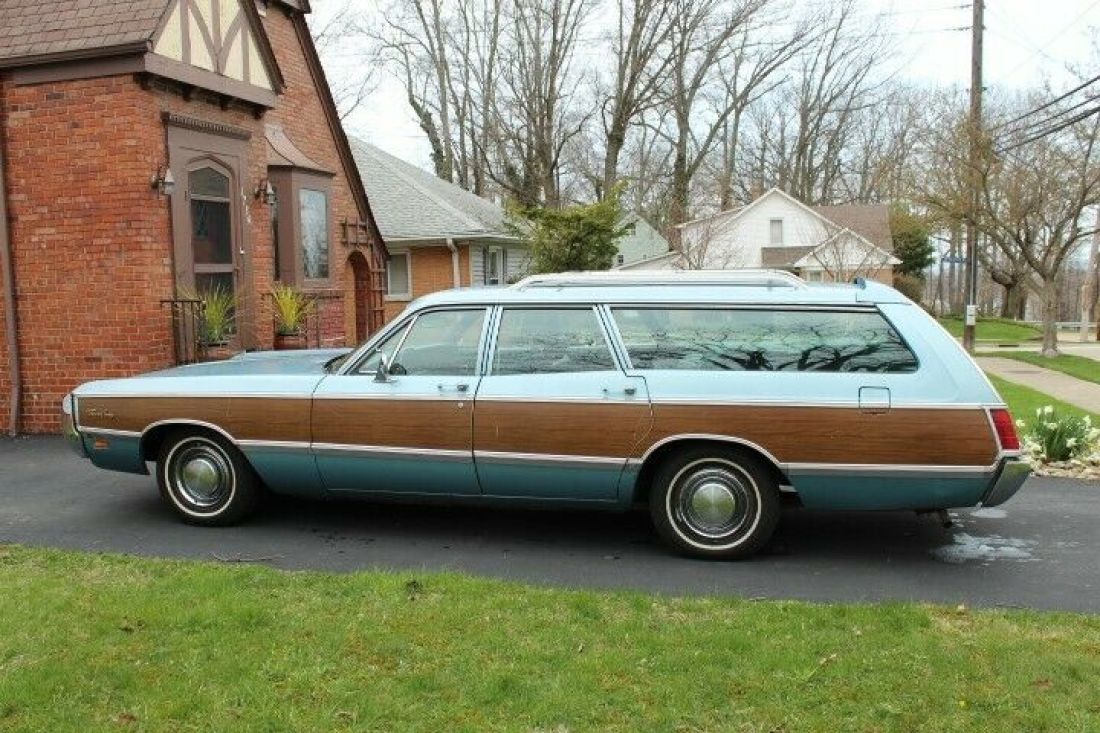 1969 Chrysler Town & Country - photo 3