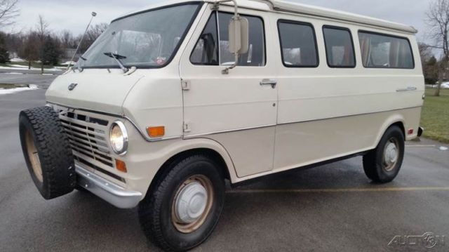 1969 Ford E-Series Van Clubwagon pop up camper van - photo 4