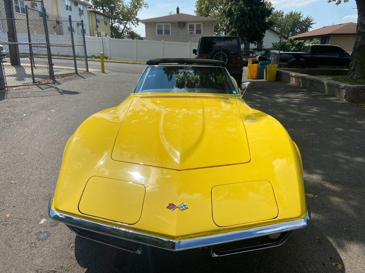 1969 Chevrolet Corvette Convertible - photo 2