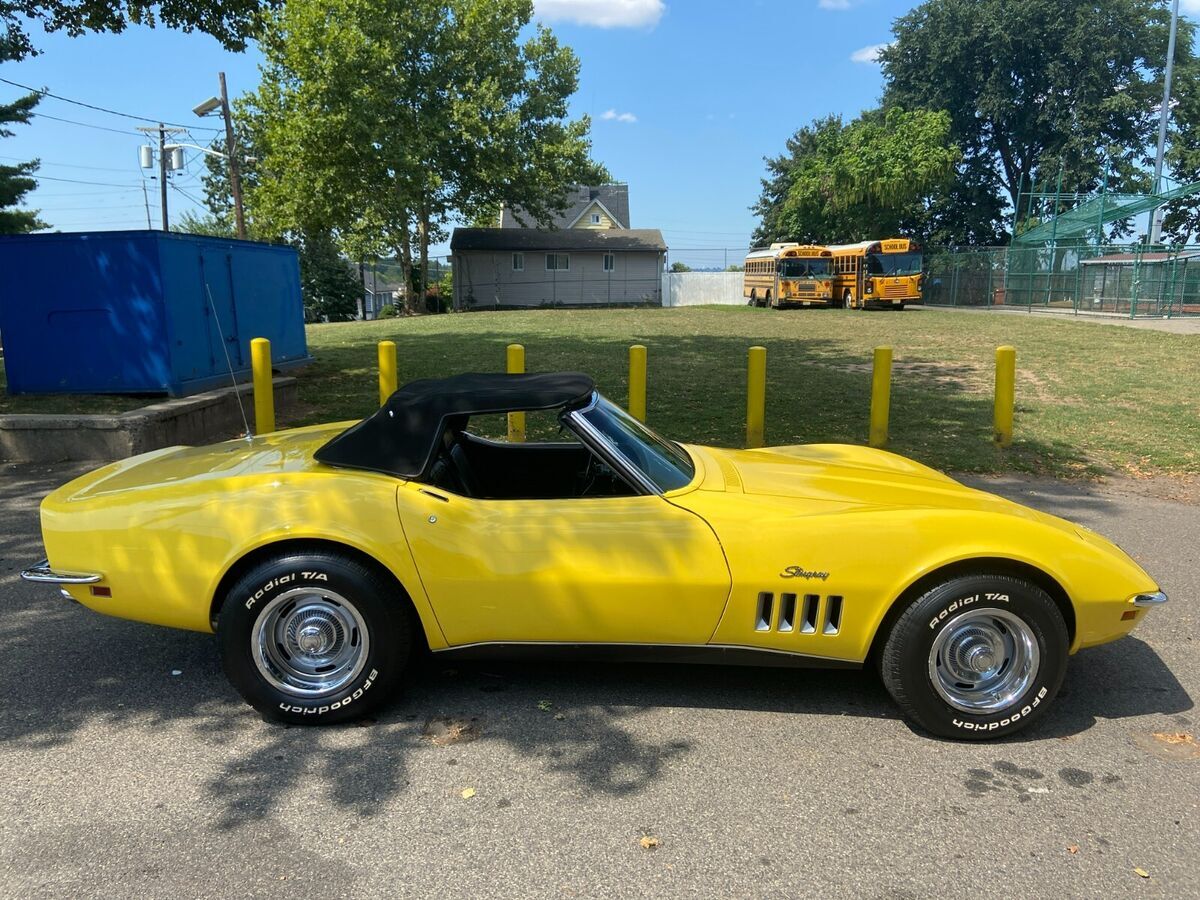 1969 Chevrolet Corvette Convertible - photo 3