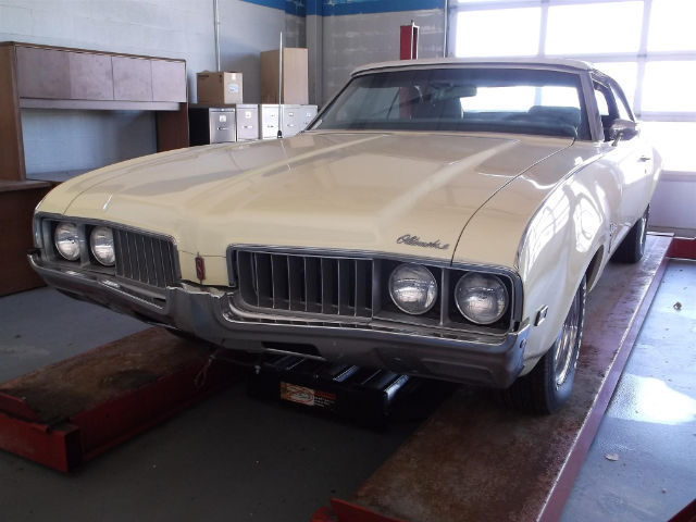 1969 Oldsmobile Cutlass - photo 2