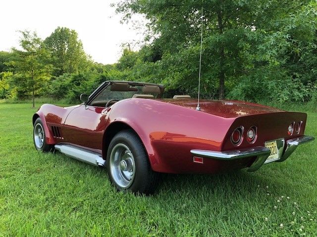 1969 Chevrolet Corvette convertible - photo 2