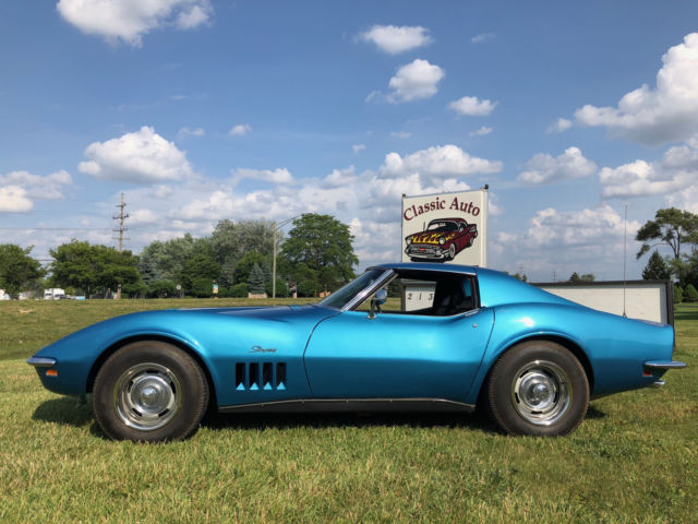 1969 Chevrolet Corvette Base - photo 2