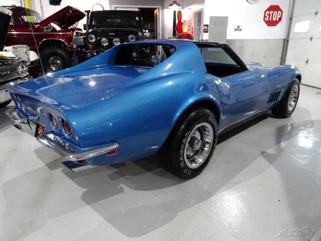 1969 Chevrolet Corvette Stingray 427 - photo 12