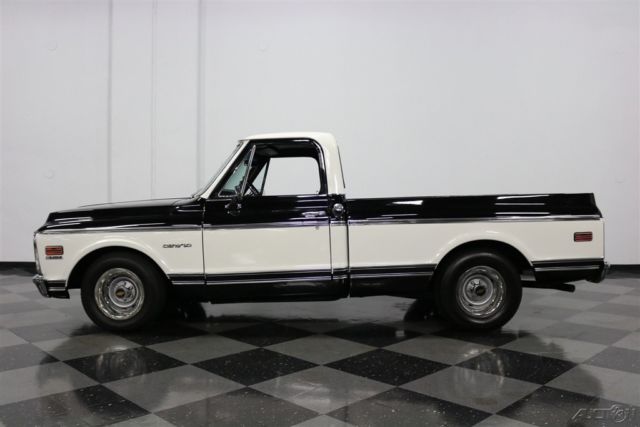 1969 Chevrolet C10 CST - photo 2