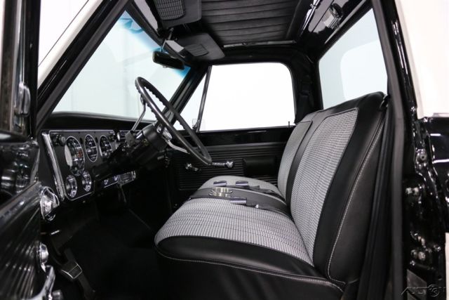 1969 Chevrolet C10 CST - photo 4