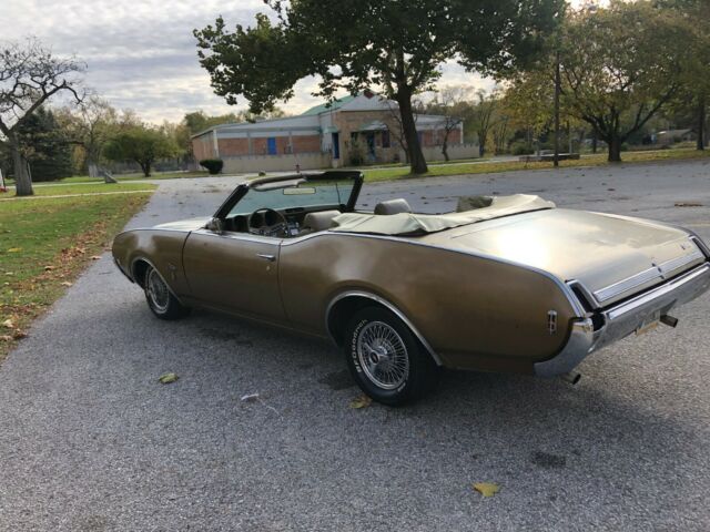 1969 Oldsmobile Cutlass CONVERTIBLE - photo 4