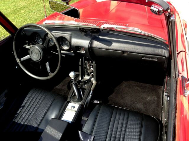 1969 Datsun 1600 Roadster - photo 10