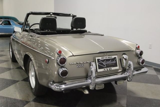 1969 Datsun 2000 -- - photo 11