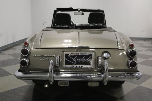 1969 Datsun 2000 -- - photo 12