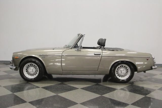 1969 Datsun 2000 -- - photo 8