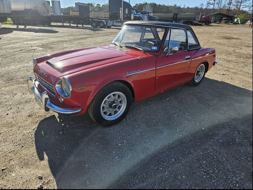 1969 Datsun 2000 - photo 10