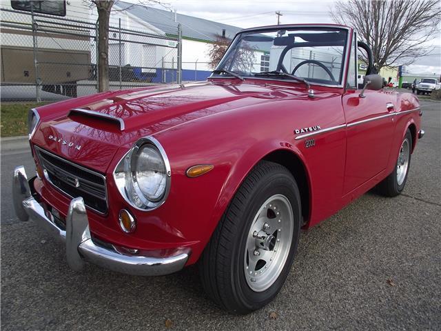 1969 Datsun 2000 Roadster Deluxe - photo 2