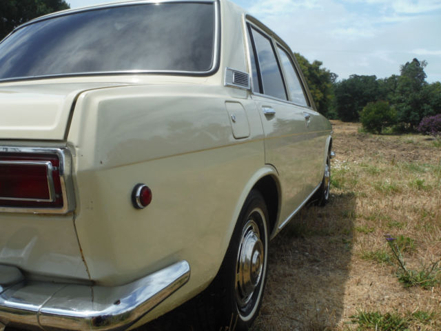 1969 Datsun 4 door - photo 5