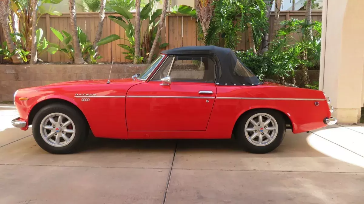 1969 Datsun Roadster Restomod SR20DE Upgraded Engine 1969 Datsun Roadster