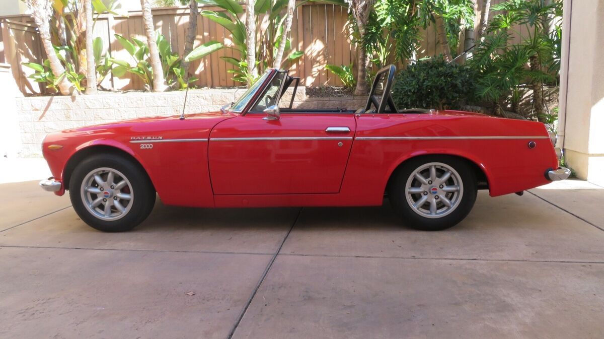 1969 Datsun Roadster - photo 3