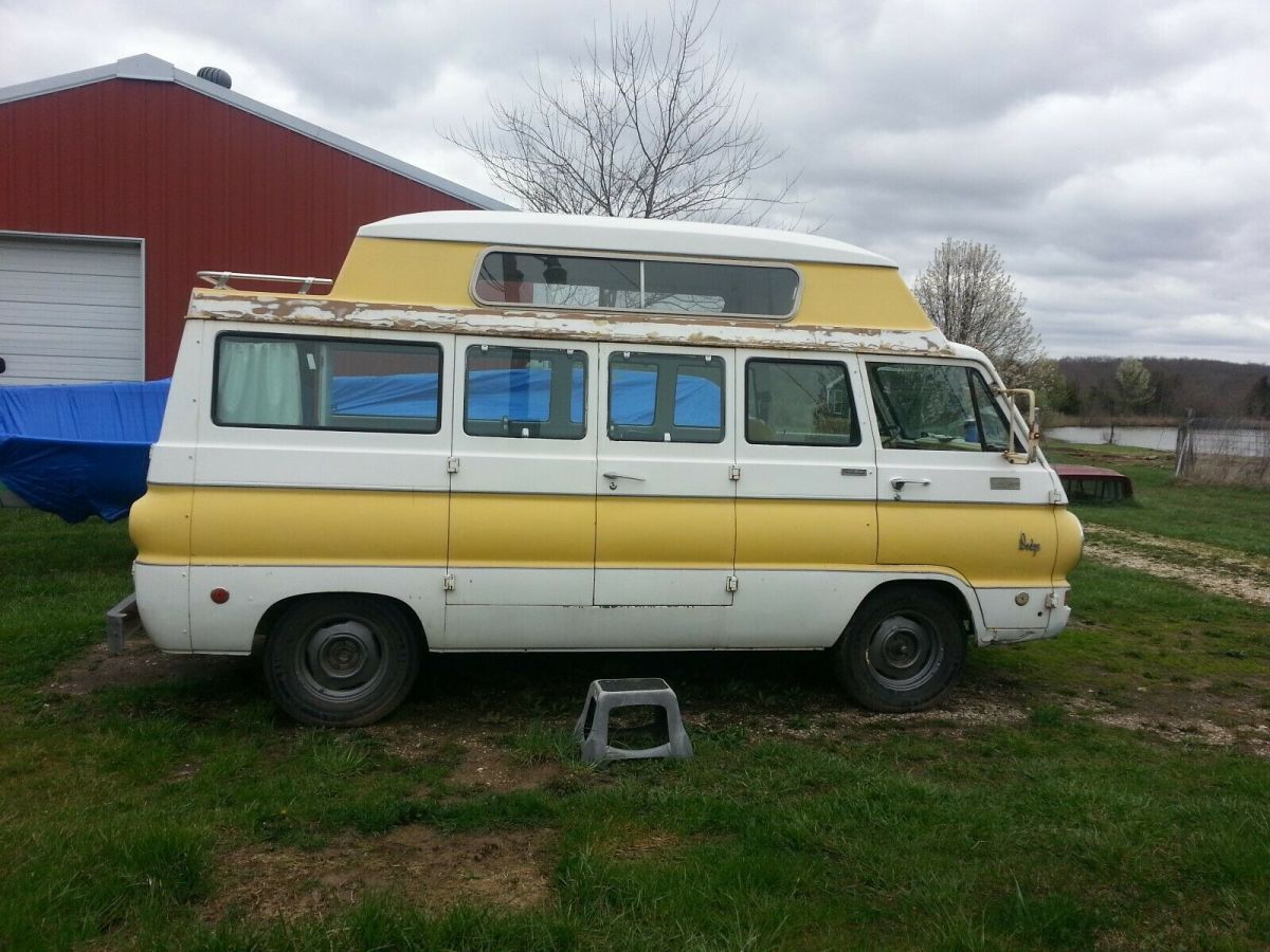 1969 Dodge camper - photo 2